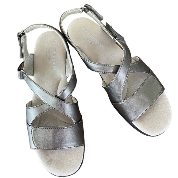 GRASSHOPPER Silver Comfort Ortholite Sandals 9.5 Medium - Picture 1 of 6